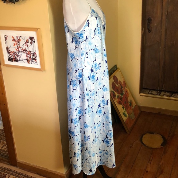 Vintage CHRISTIAN DIOR size M/L Silk Floral Long Nightie Classic Gown Blue White - Picture 6 of 16